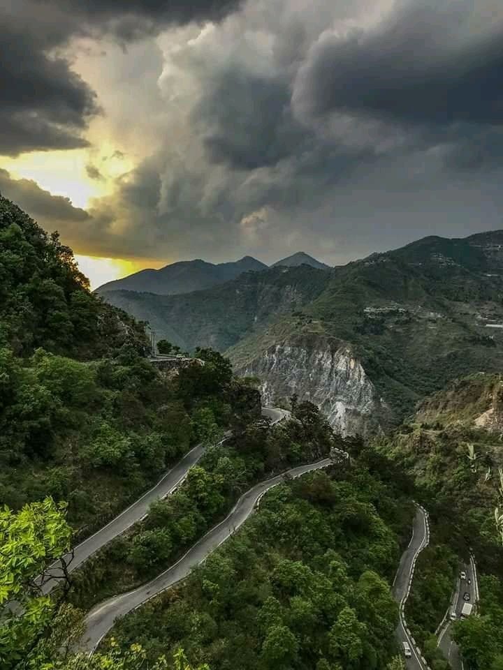 Snake Road